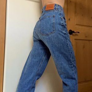 Princess Polly High Waisted Jeans, Size 4.